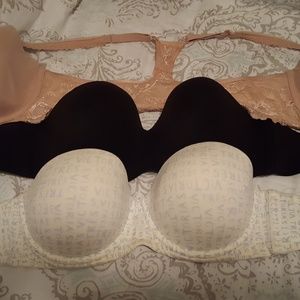 Bundle of 3 Victoria's Secret bras. (36D)